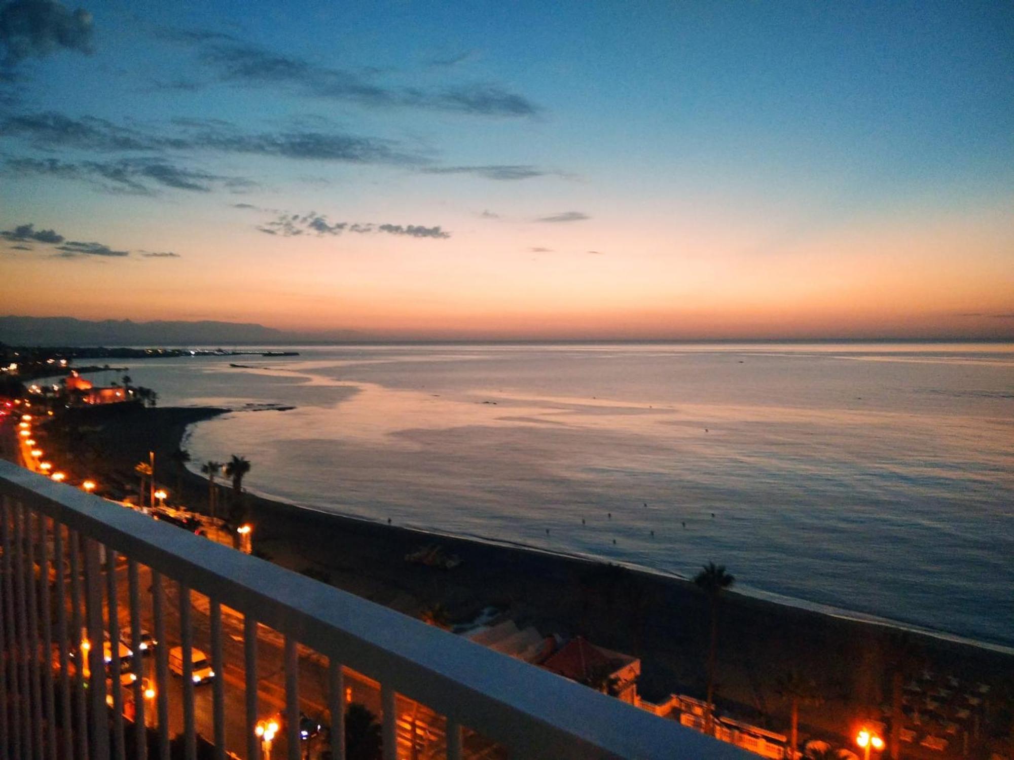Benal Playa Lägenhet Benalmádena Exteriör bild